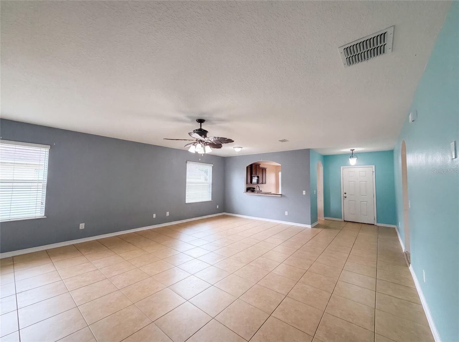 Single Family Residence at 12902 SCOUT CT, GRAND ISLAND, photo 3 of 23
