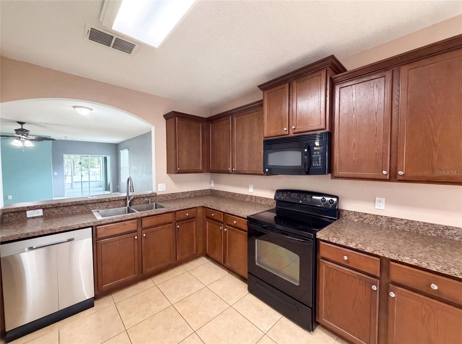 Single Family Residence at 12902 SCOUT CT, GRAND ISLAND, photo 14 of 23