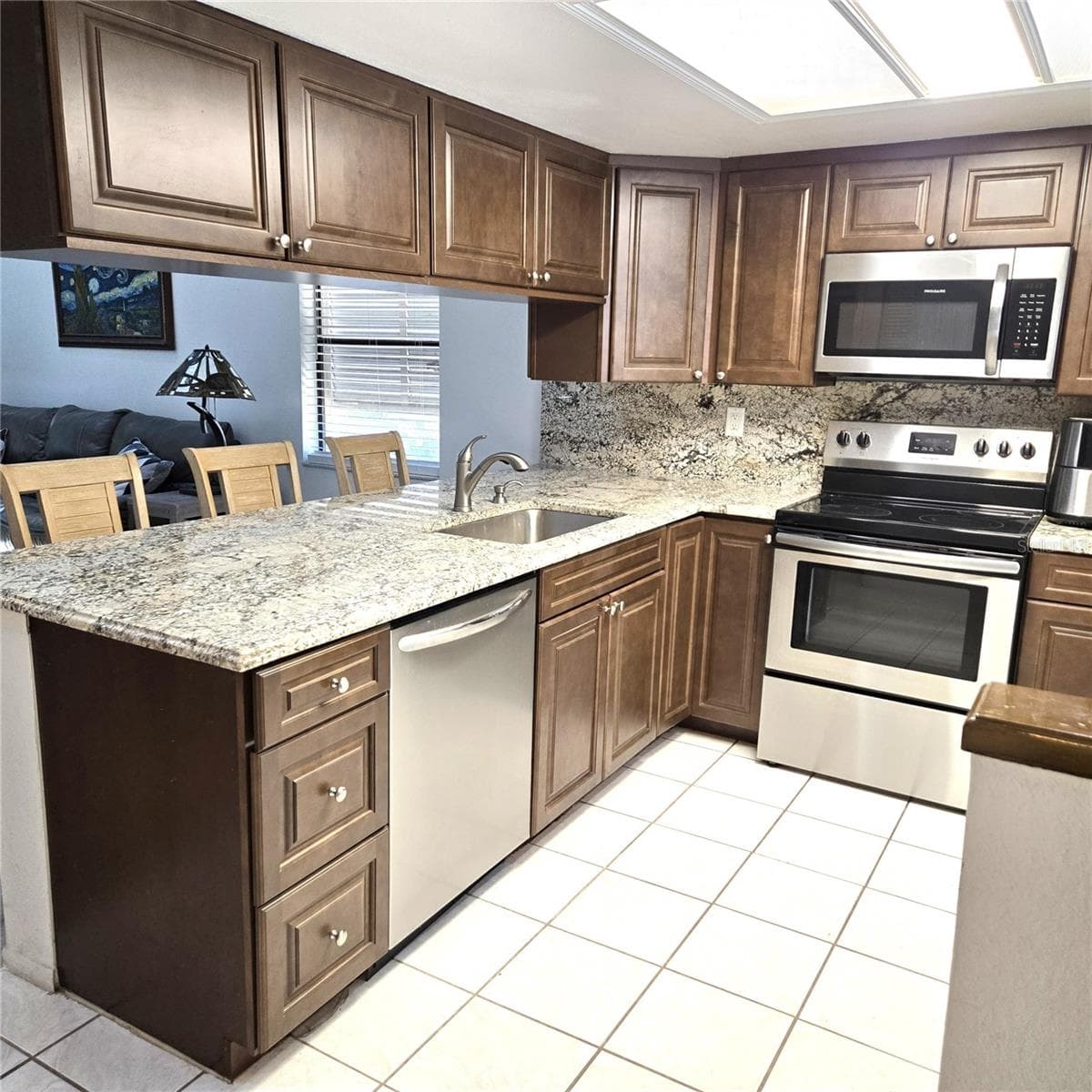 Villa at 302 40TH STREET CIR W, PALMETTO, photo 4 of 17