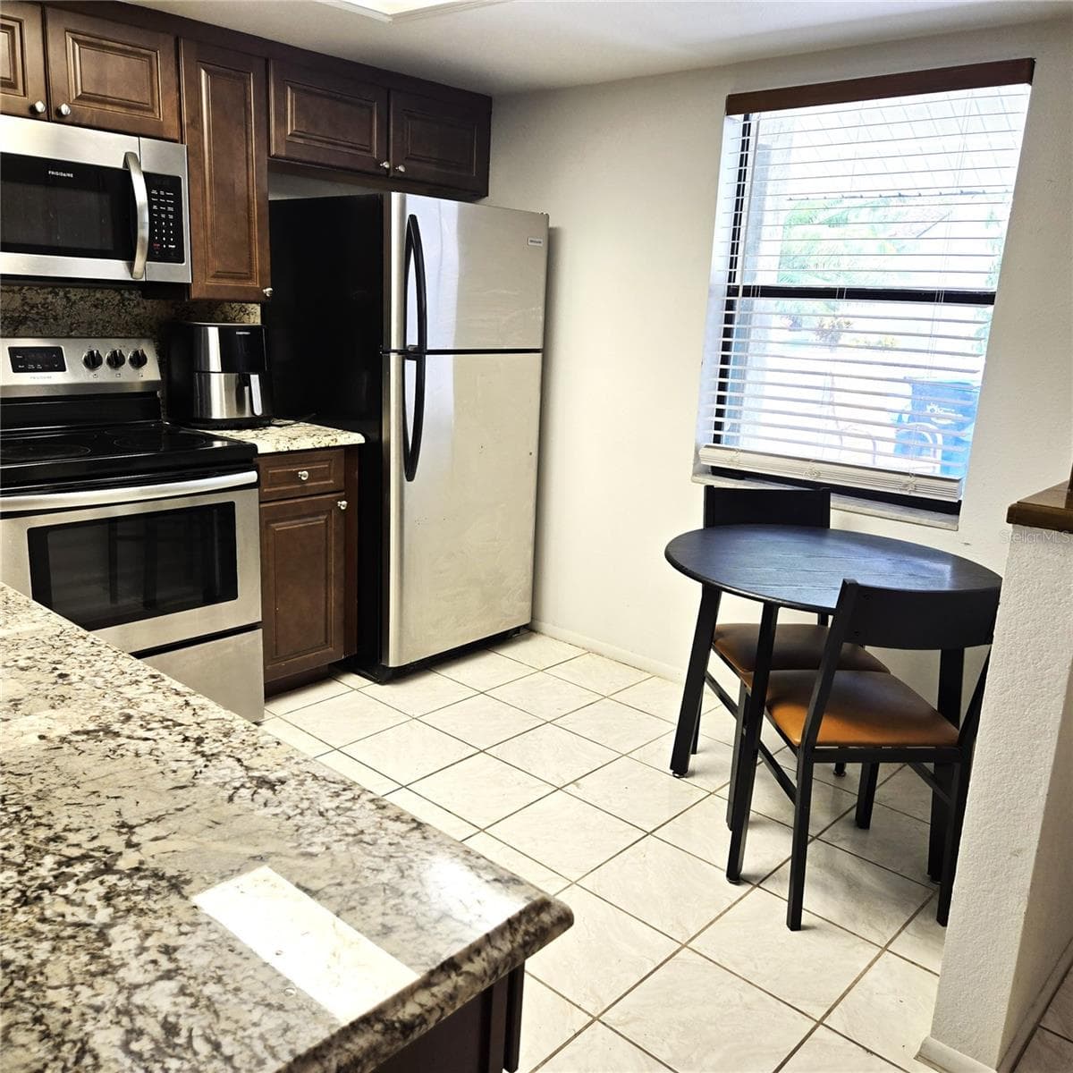 Villa at 302 40TH STREET CIR W, PALMETTO, photo 5 of 17