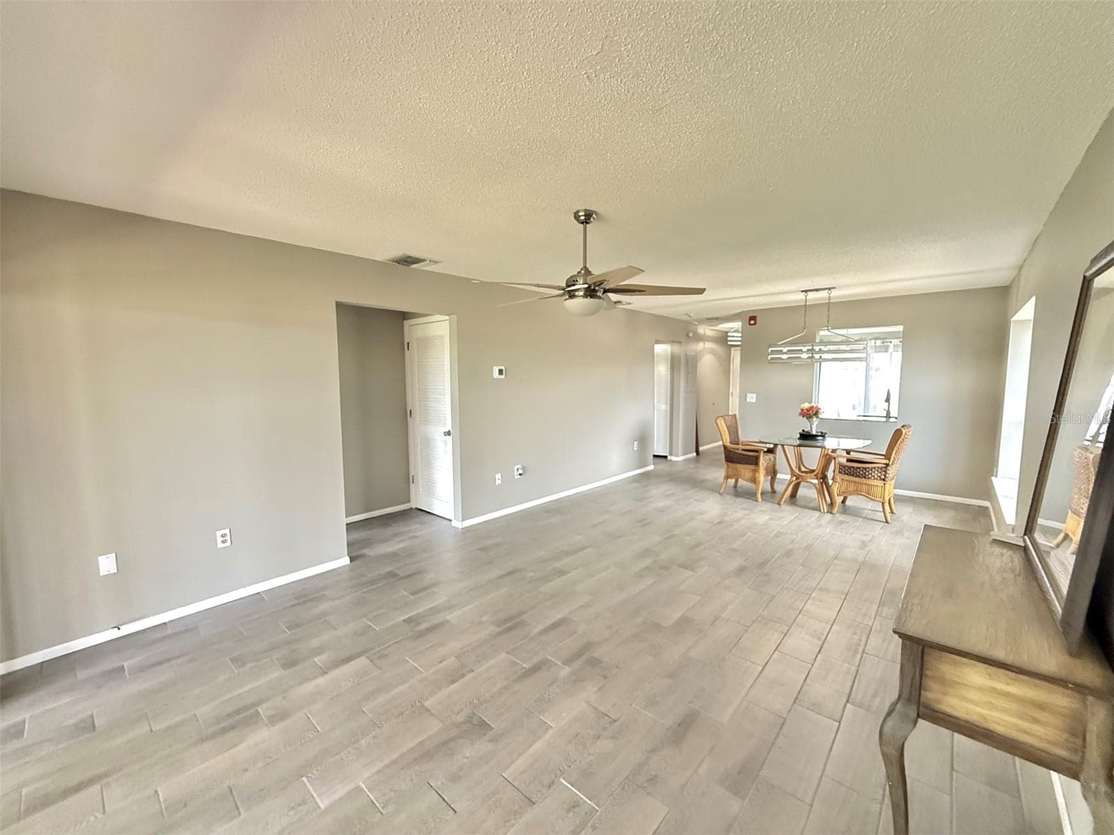 Great Room - 942 N BENEVA RD #V28, SARASOTA