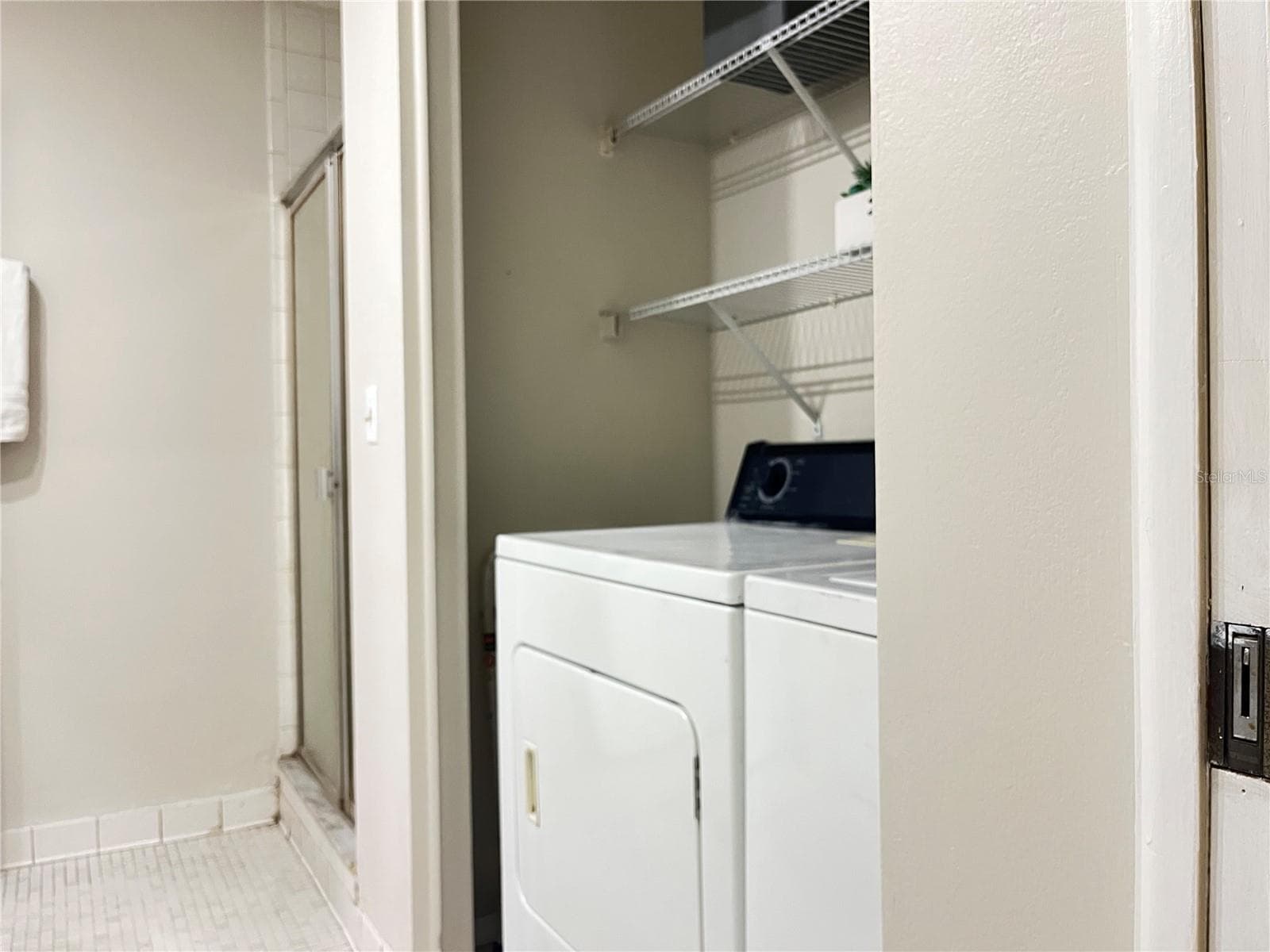 Washer and Dryer Area - 942 N BENEVA RD #V28, SARASOTA