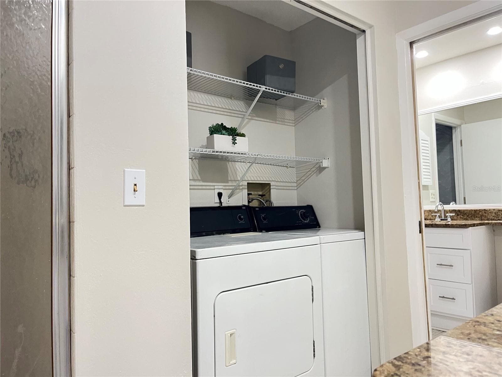Washer and Dryer Area - 942 N BENEVA RD #V28, SARASOTA