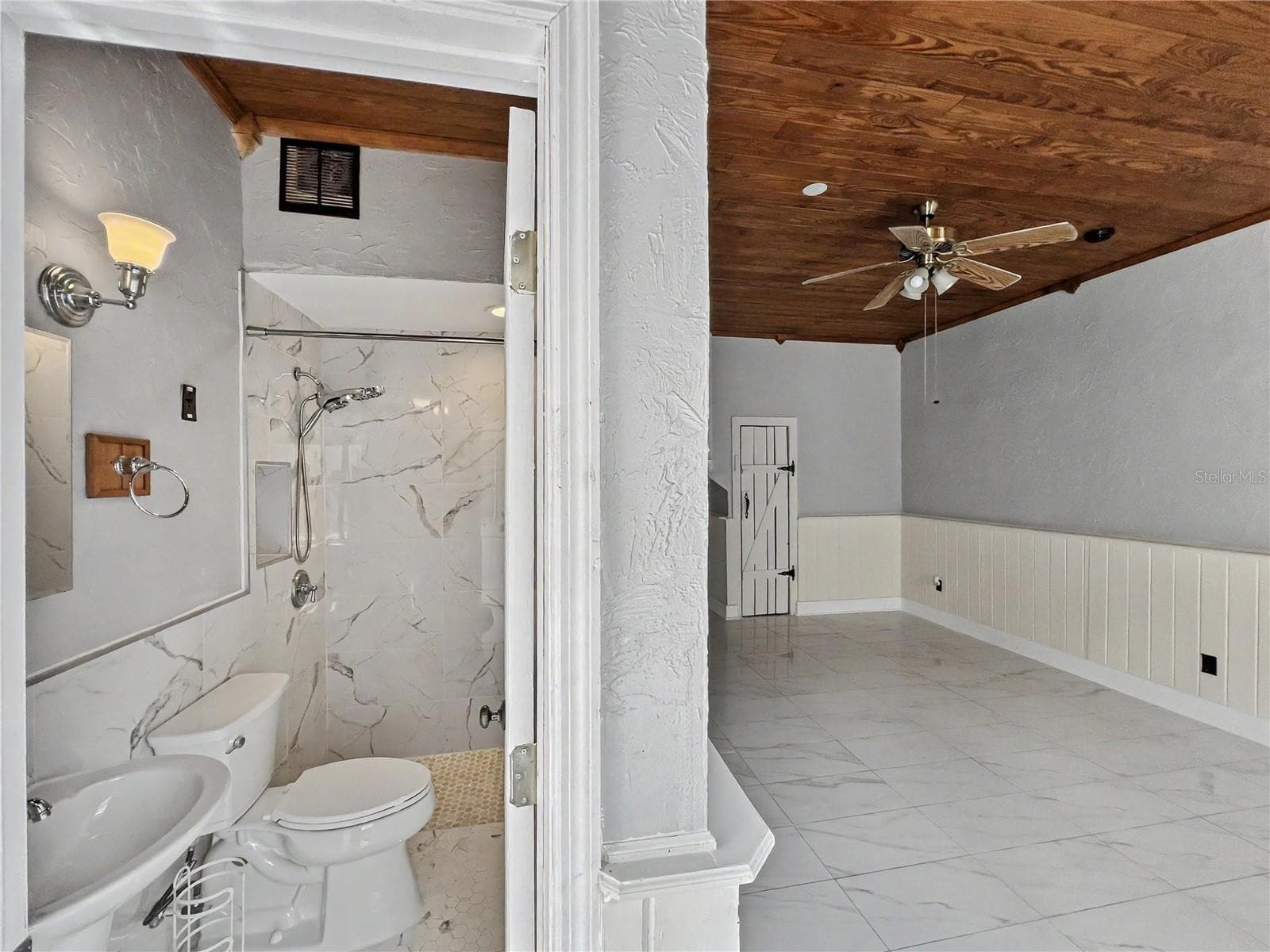 Single Family Residence at 205 N VILLAGE ST, CELEBRATION, photo 46 of 58