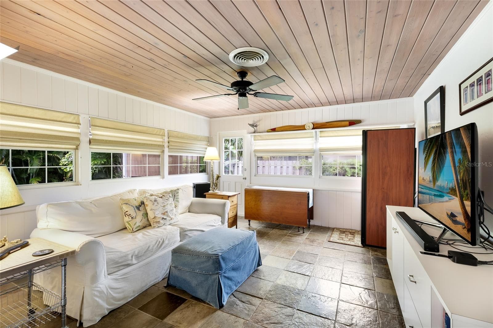 Single Family Residence at 2070 HYDE PARK ST, SARASOTA, photo 14 of 50