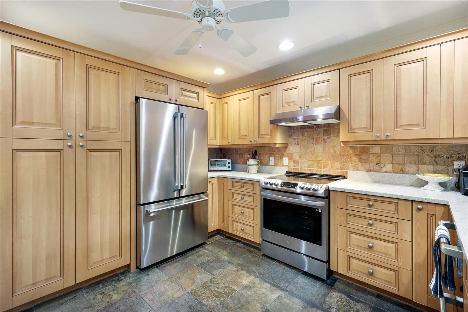 Single Family Residence at 2070 HYDE PARK ST, SARASOTA, photo 18 of 50