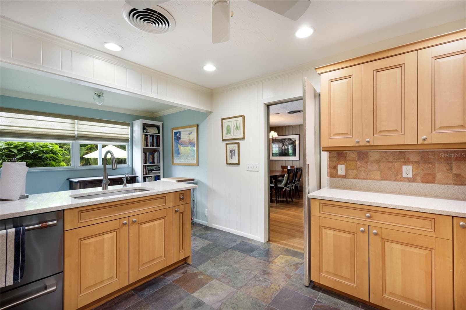 Single Family Residence at 2070 HYDE PARK ST, SARASOTA, photo 19 of 50