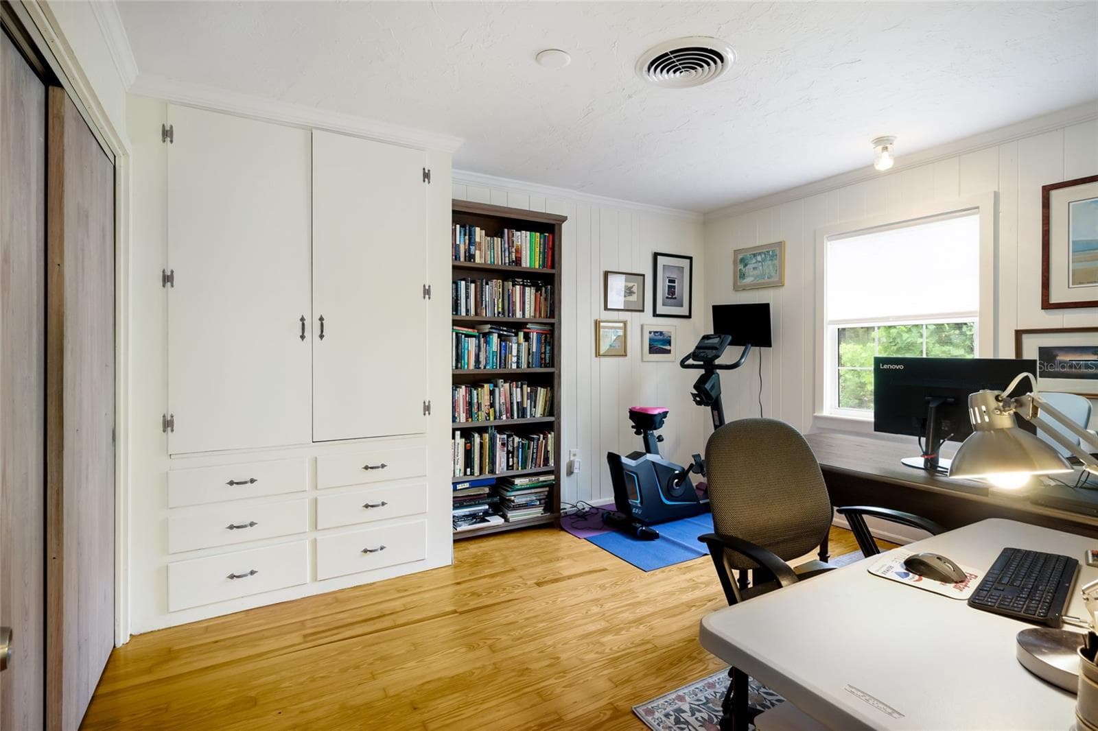 Single Family Residence at 2070 HYDE PARK ST, SARASOTA, photo 24 of 50