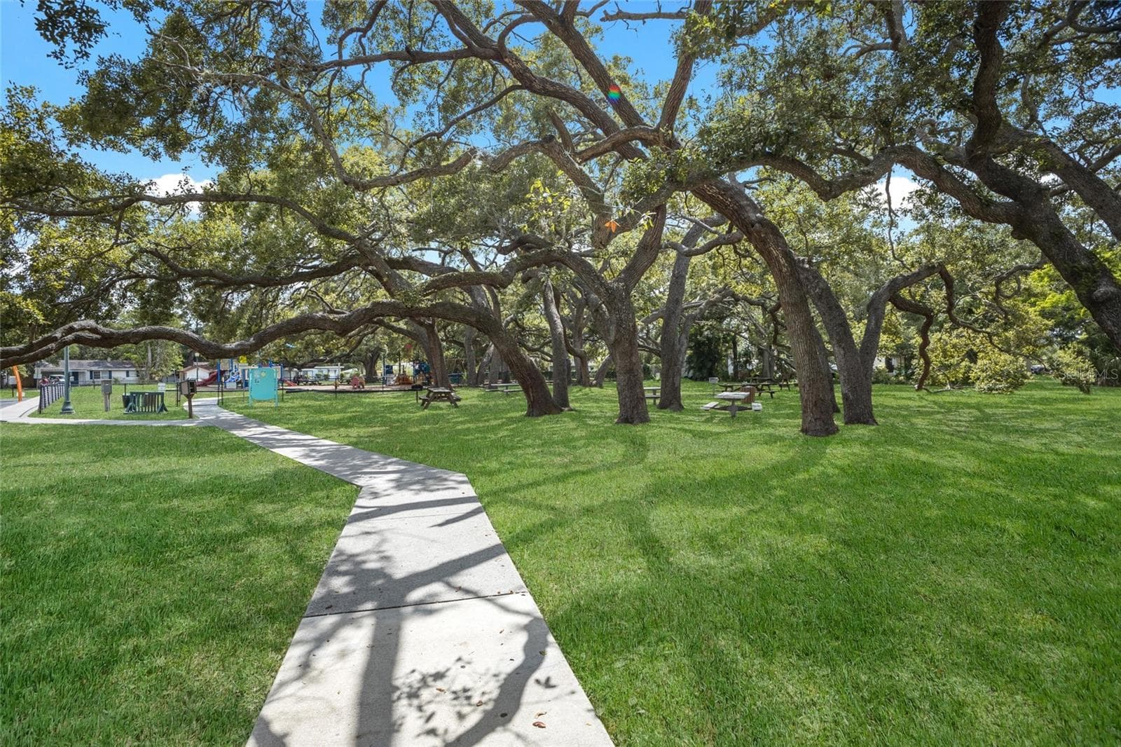 Single Family Residence at 2070 HYDE PARK ST, SARASOTA, photo 45 of 50