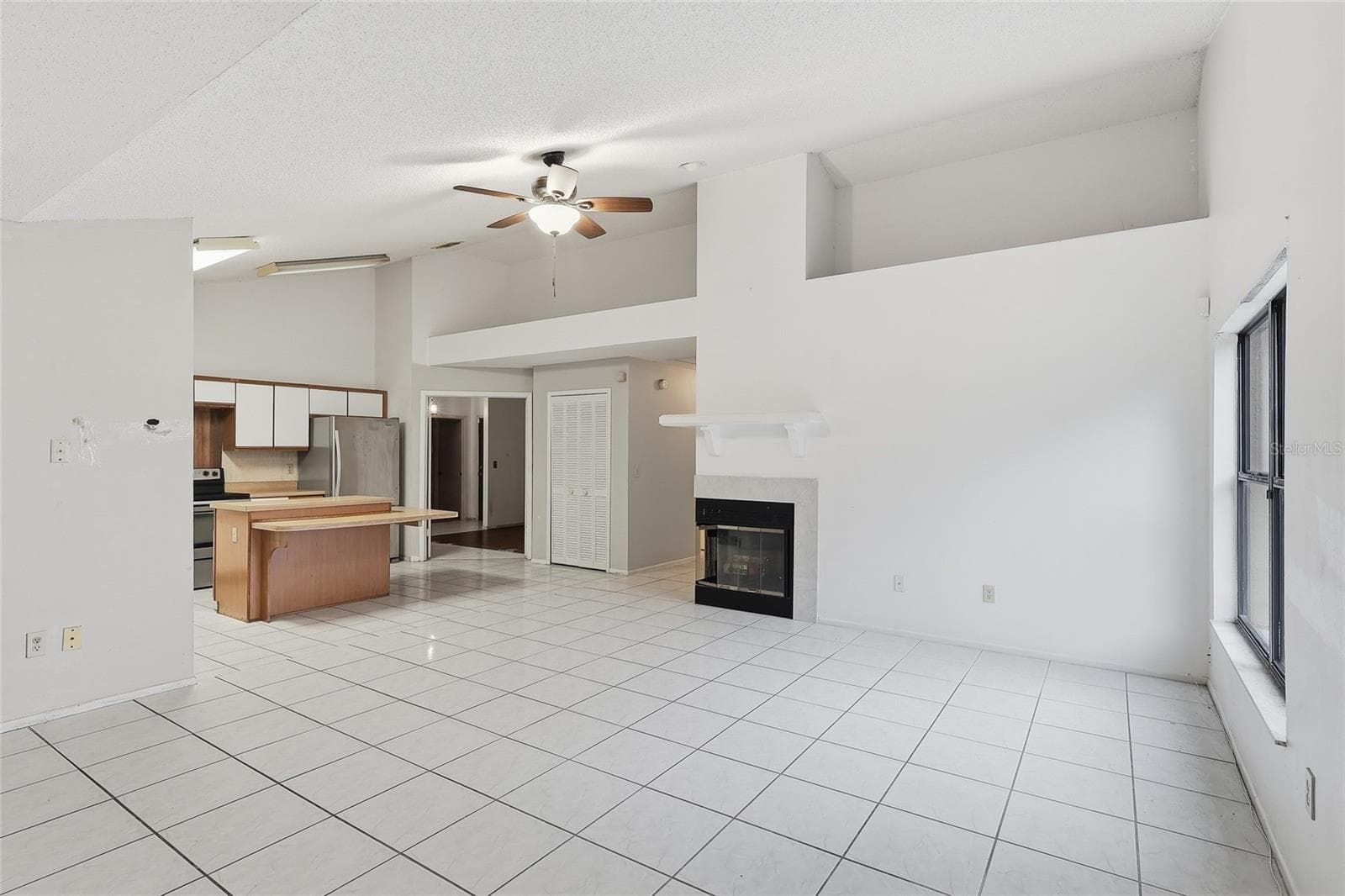 Spacious Family Room - 2939 DANFORTH DR, ORLANDO