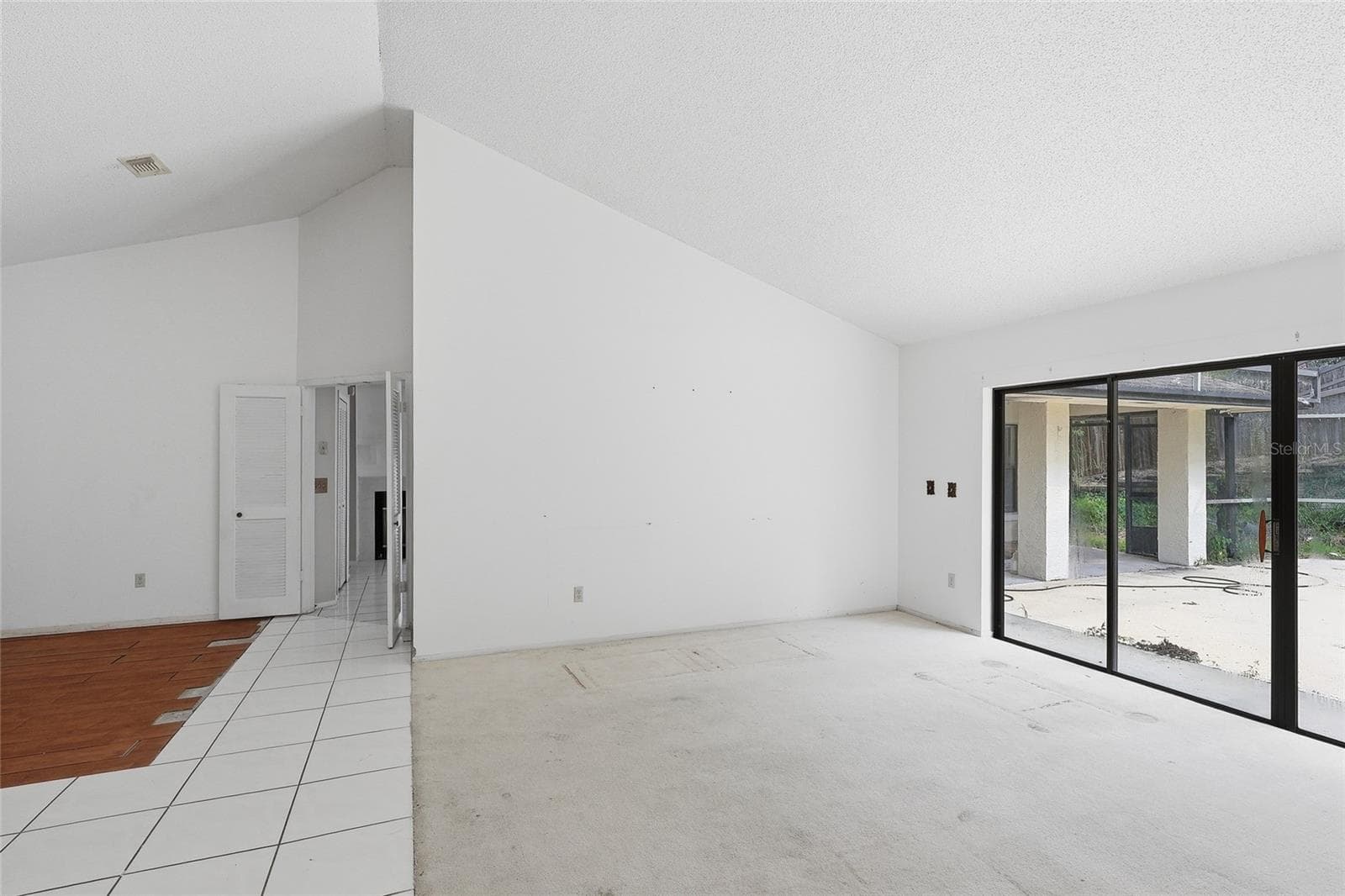 Living Room with Patio Access - 2939 DANFORTH DR, ORLANDO