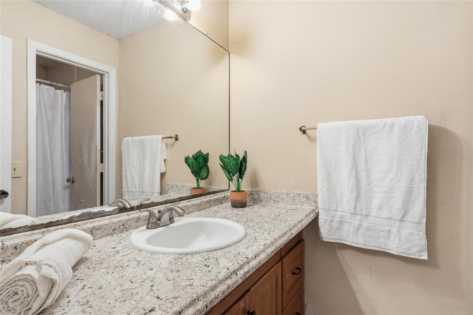 Guest Bathroom - 2939 DANFORTH DR, ORLANDO