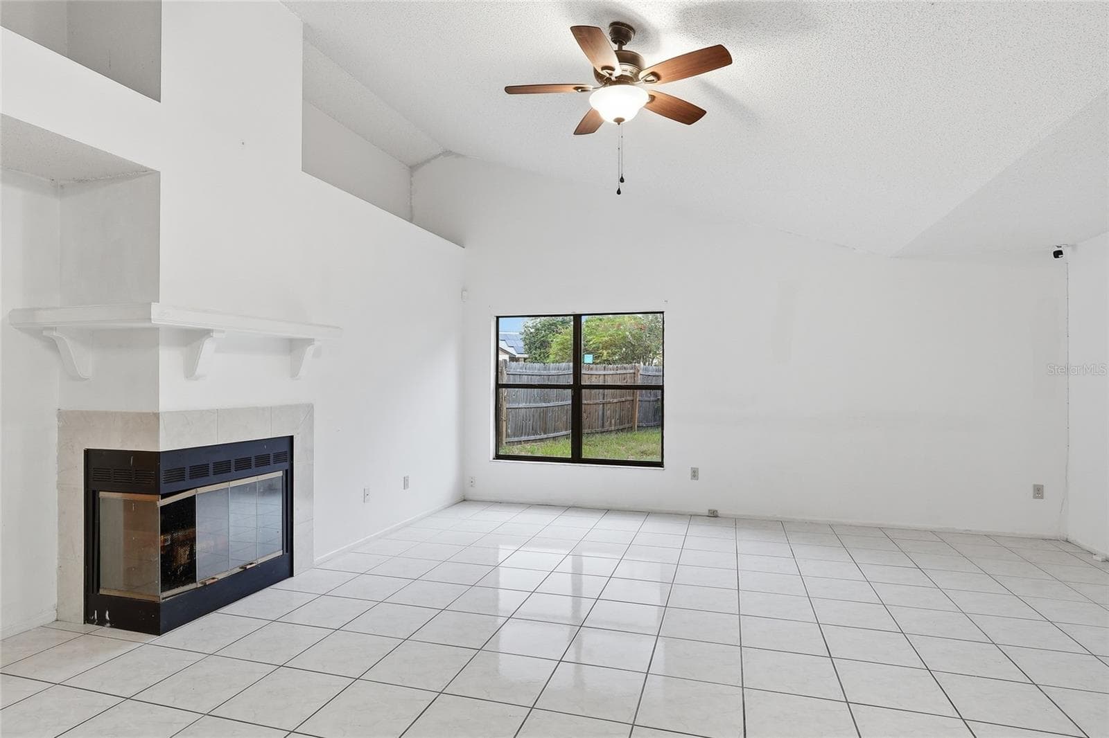 Family Room with Fire Place - 2939 DANFORTH DR, ORLANDO