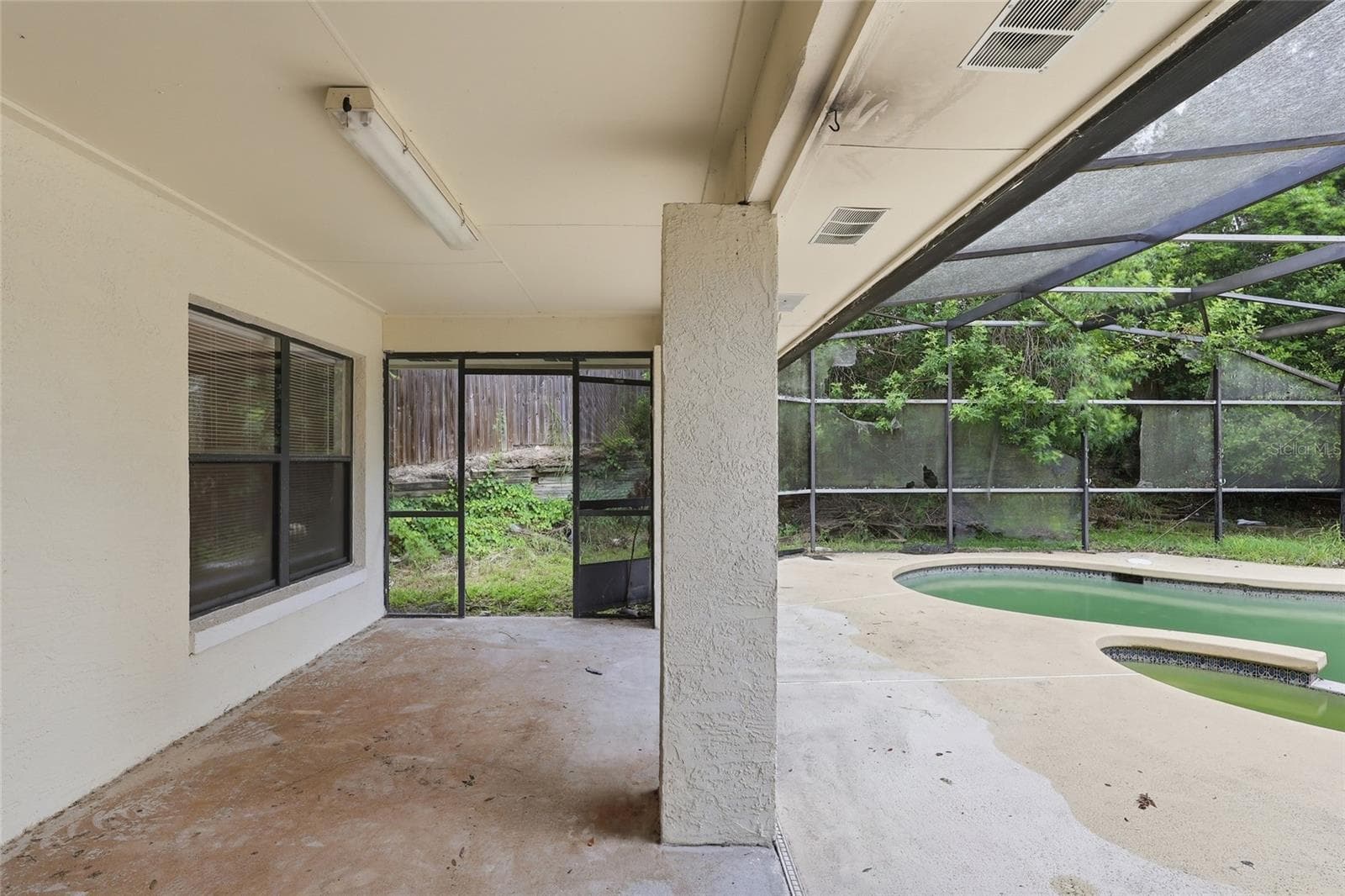 Covered Lanai with Pool View - 2939 DANFORTH DR, ORLANDO