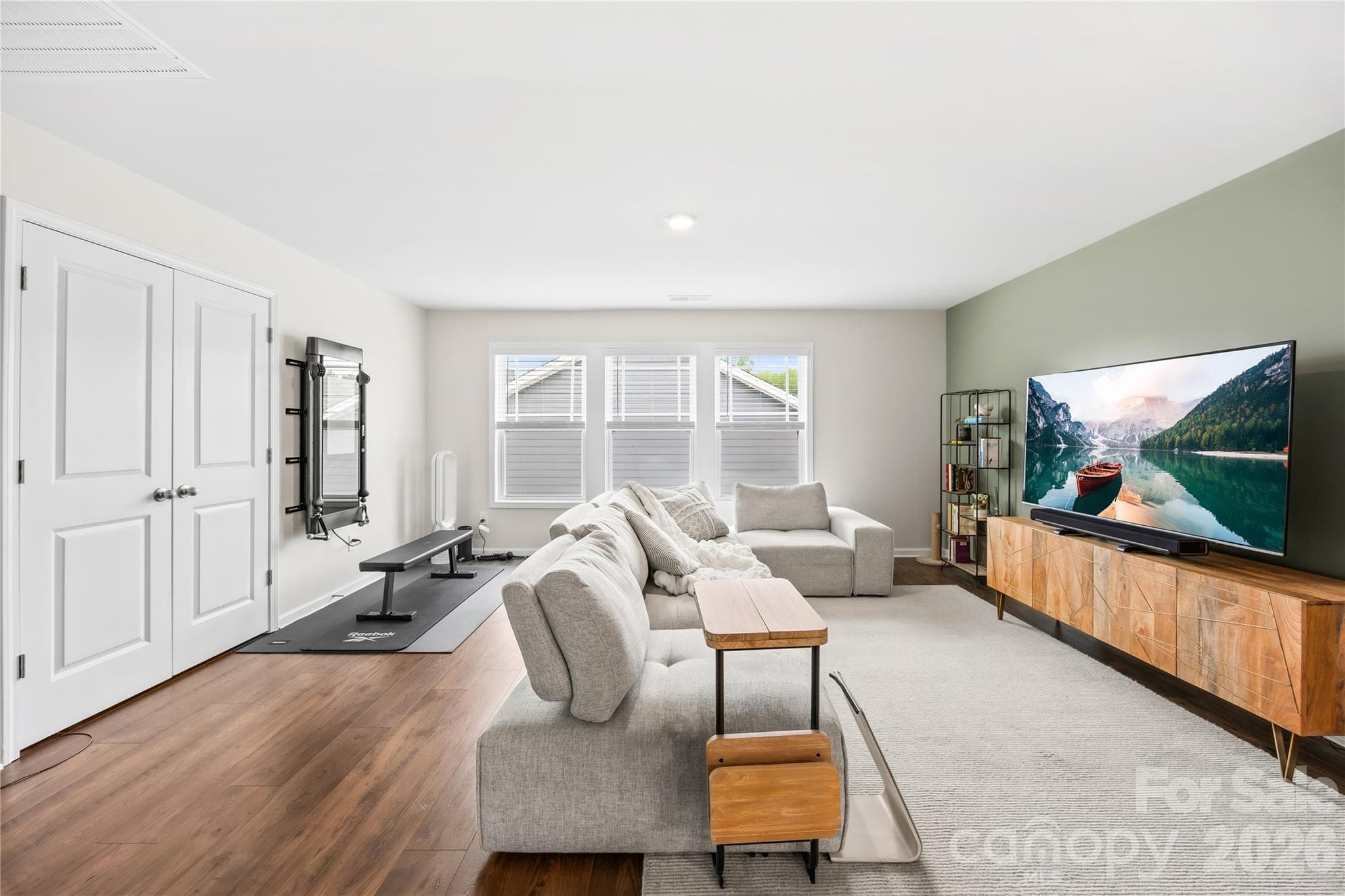 loft - Troutman