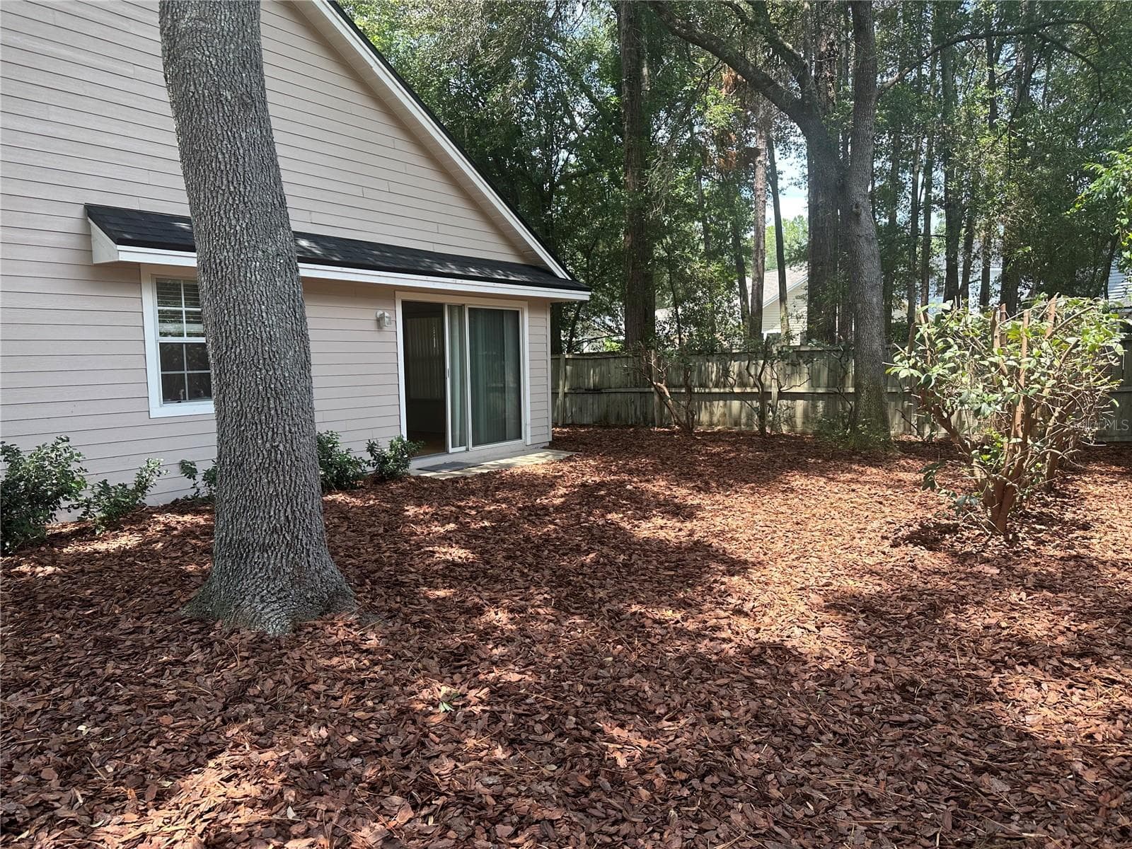 MAINTENANCE FREE BACK YARD - 9437 SW 31ST LN, GAINESVILLE
