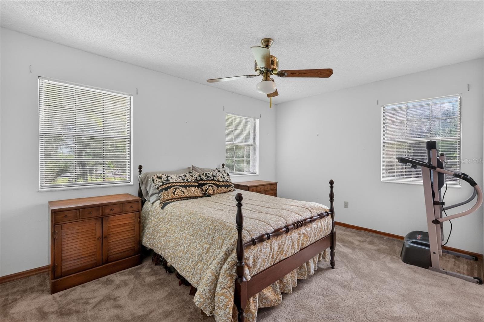 Single Family Residence at 15240 SHADY LN, TAVARES, photo 47 of 63