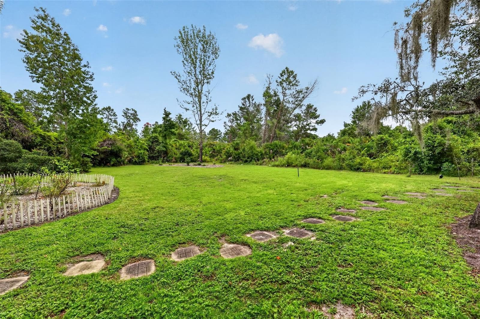 Single Family Residence at 15240 SHADY LN, TAVARES, photo 57 of 63