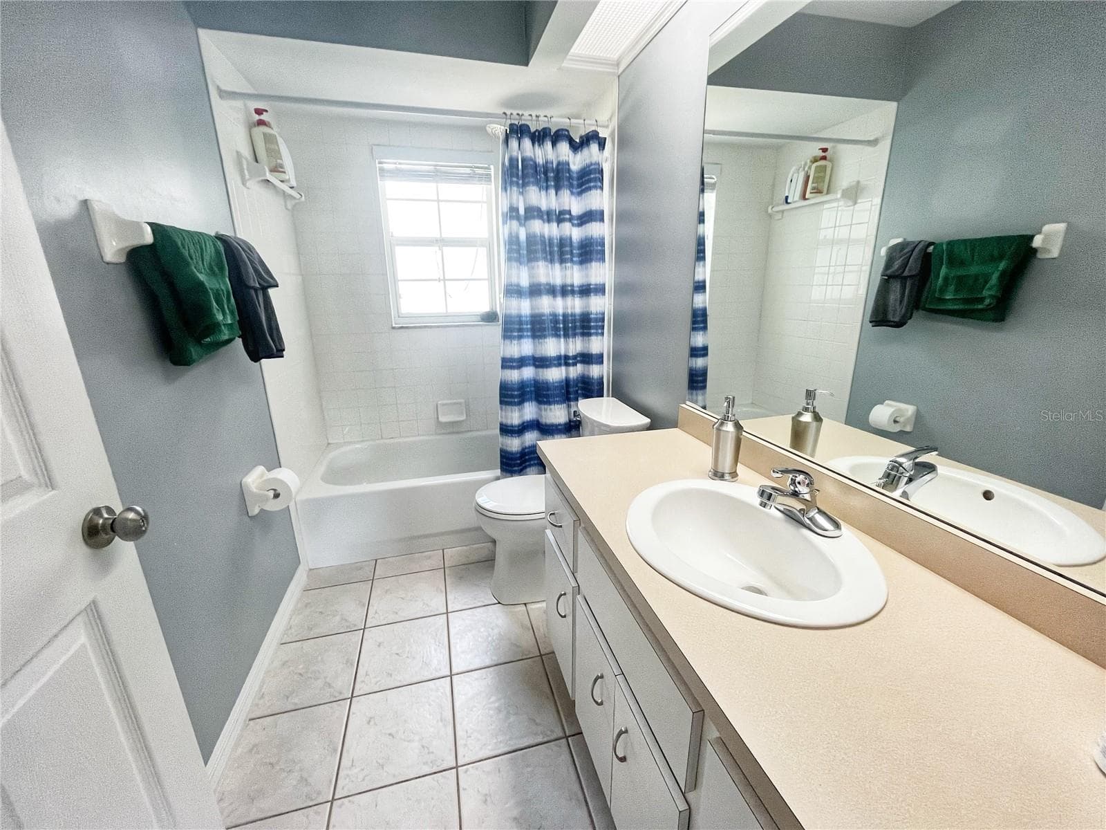 Single Family Residence at 3201 NE 42ND PL, OCALA, photo 16 of 39
