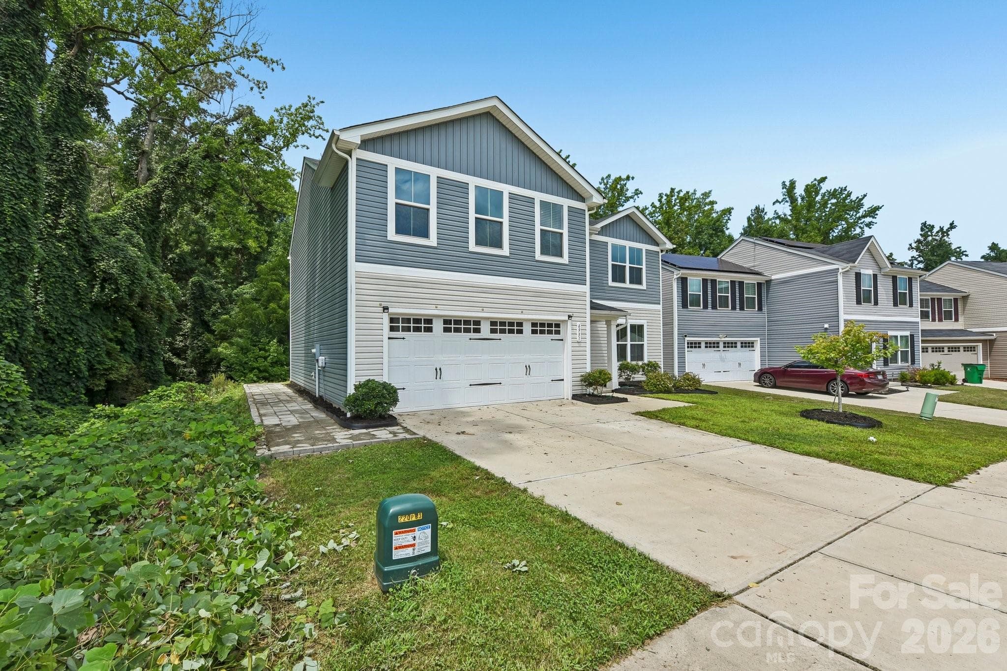 Single Family Residence at 6931 Ludell Lane, Charlotte, photo 2 of 37