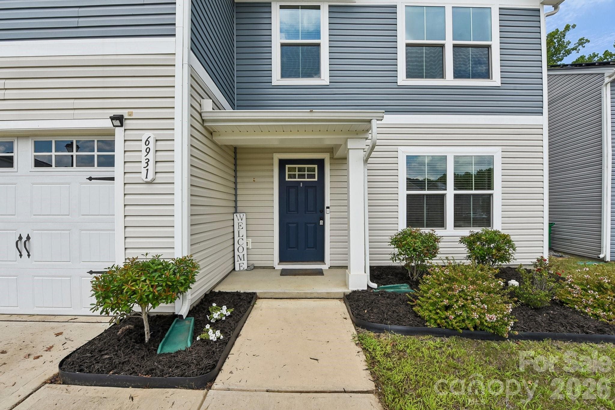 Single Family Residence at 6931 Ludell Lane, Charlotte, photo 4 of 37