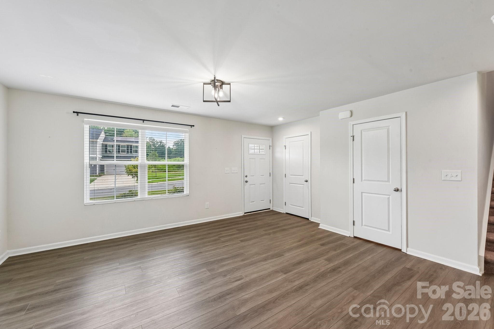 Single Family Residence at 6931 Ludell Lane, Charlotte, photo 7 of 37