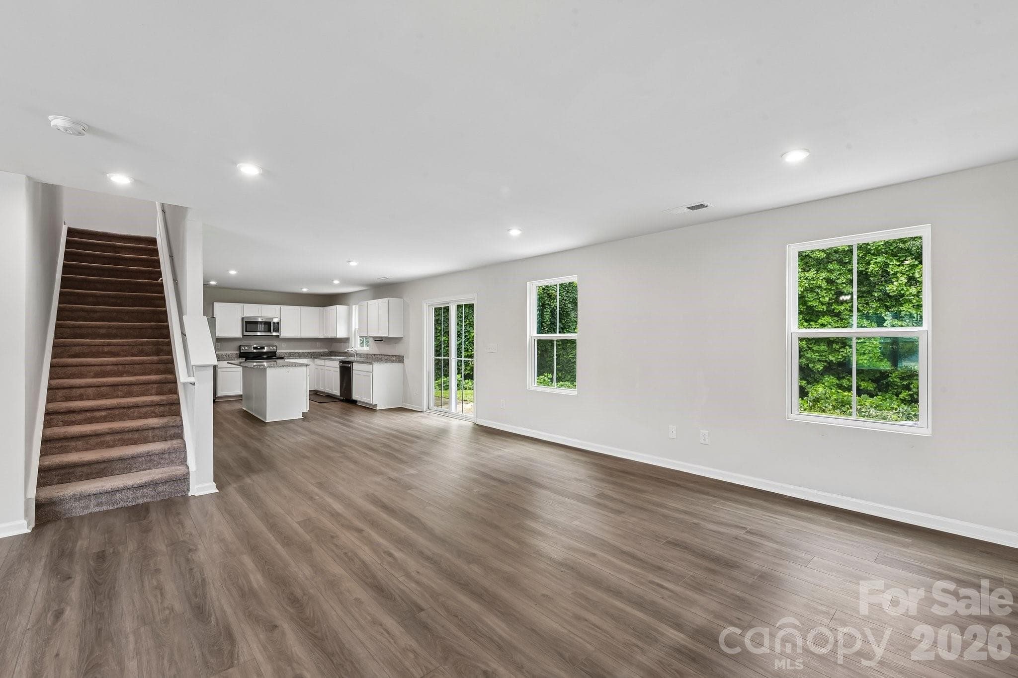 Single Family Residence at 6931 Ludell Lane, Charlotte, photo 10 of 37