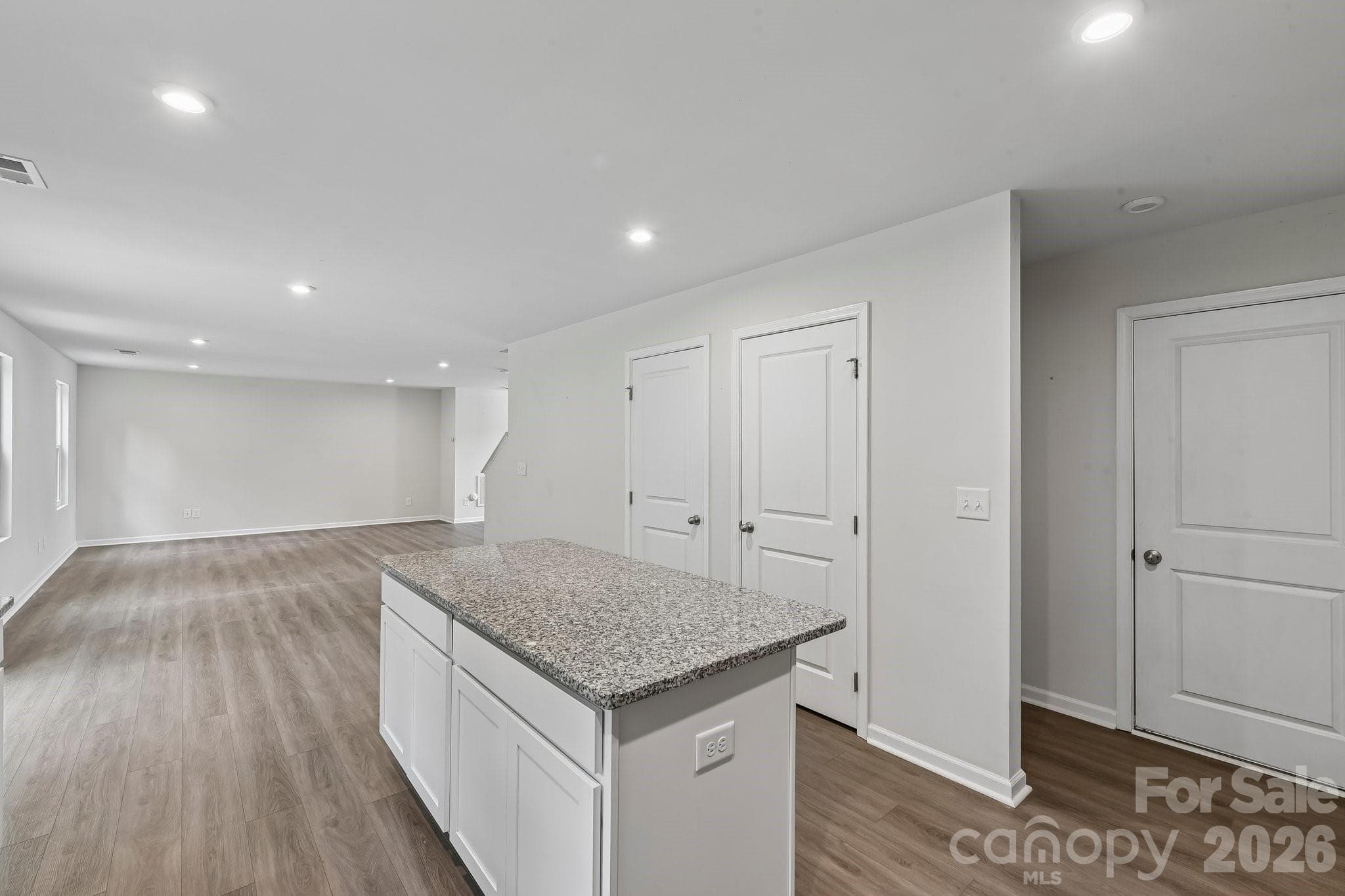 Single Family Residence at 6931 Ludell Lane, Charlotte, photo 16 of 37