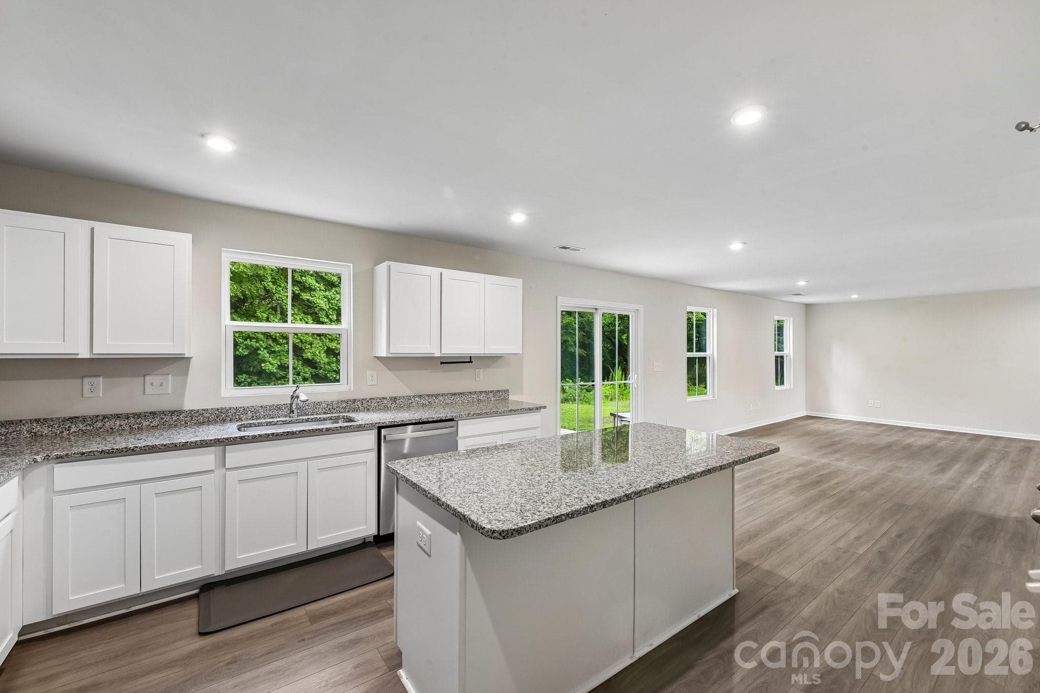 Single Family Residence at 6931 Ludell Lane, Charlotte, photo 17 of 37