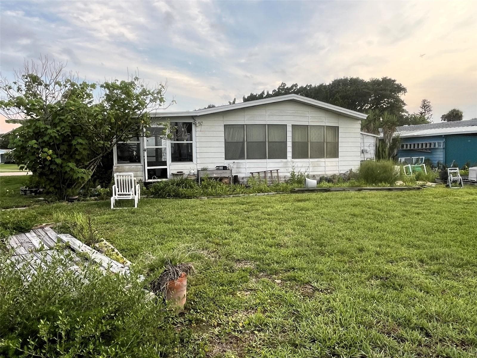 Manufactured Home at 281 GOLDEN BAY BLVD, OAK HILL, photo 3 of 30