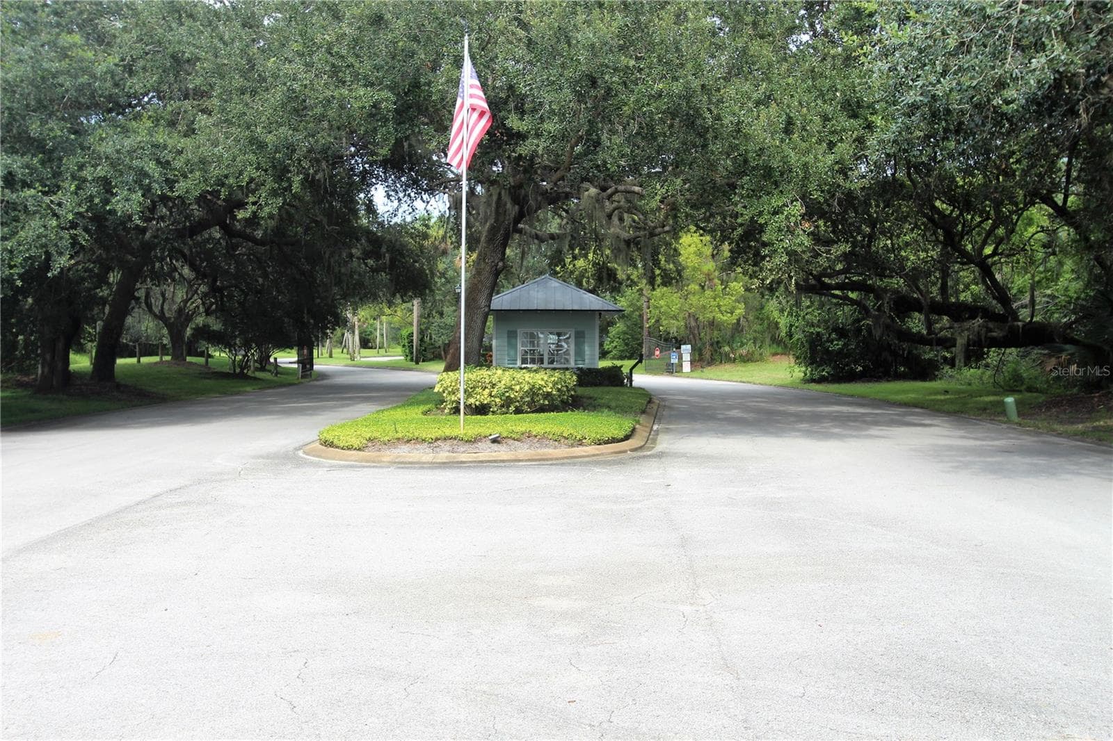 Manufactured Home at 281 GOLDEN BAY BLVD, OAK HILL, photo 15 of 30