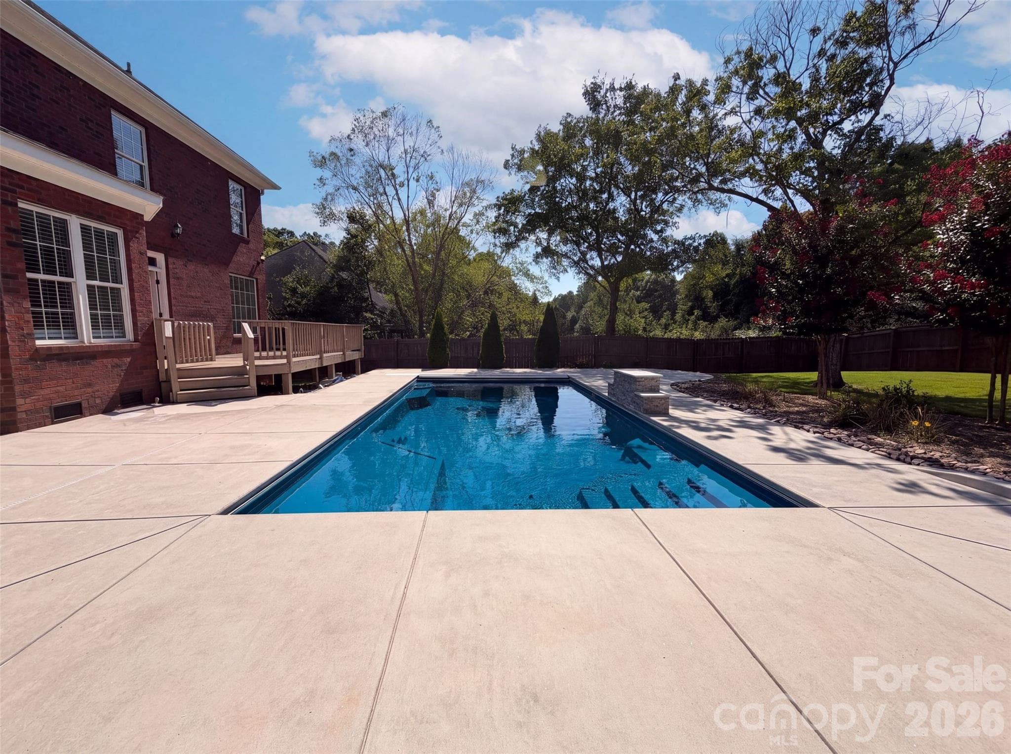 Single Family Residence at 114 Stirling Heights Lane, Fort Mill, photo 5 of 21