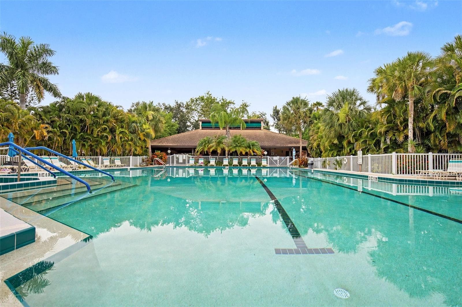 Condominium at 5652 ASHTON LAKE DR #5652, SARASOTA, photo 44 of 51