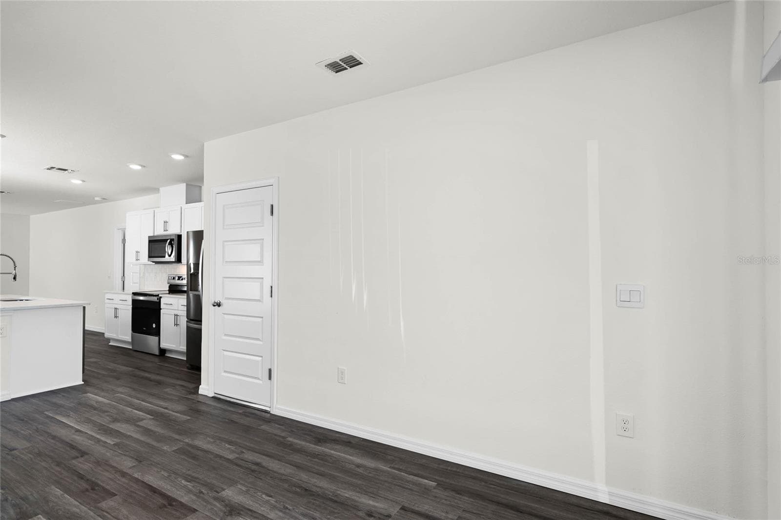 Single Family Residence at 1746 HUMMINGBIRD RD, WINTER HAVEN, photo 11 of 28