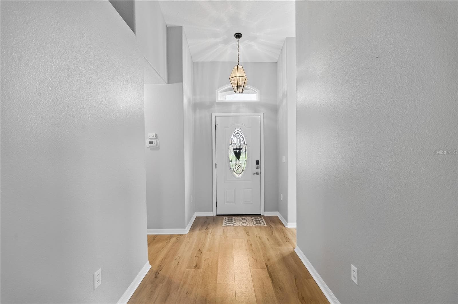 FOYER/FRONT INSIDE ENTRANCE - 9257 BONNIE COVE DR, WEEKI WACHEE