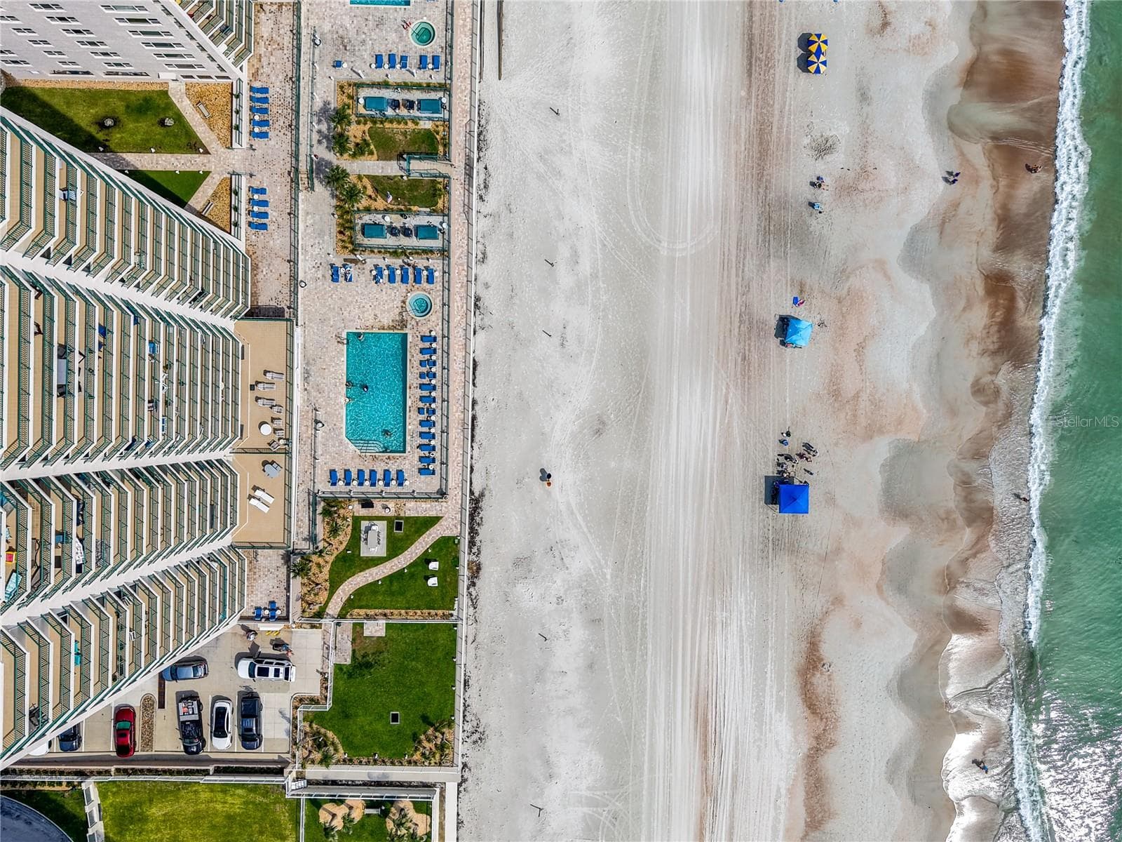 Condominium at 3315 S ATLANTIC AVE #1806, DAYTONA BEACH SHORES, photo 2 of 46