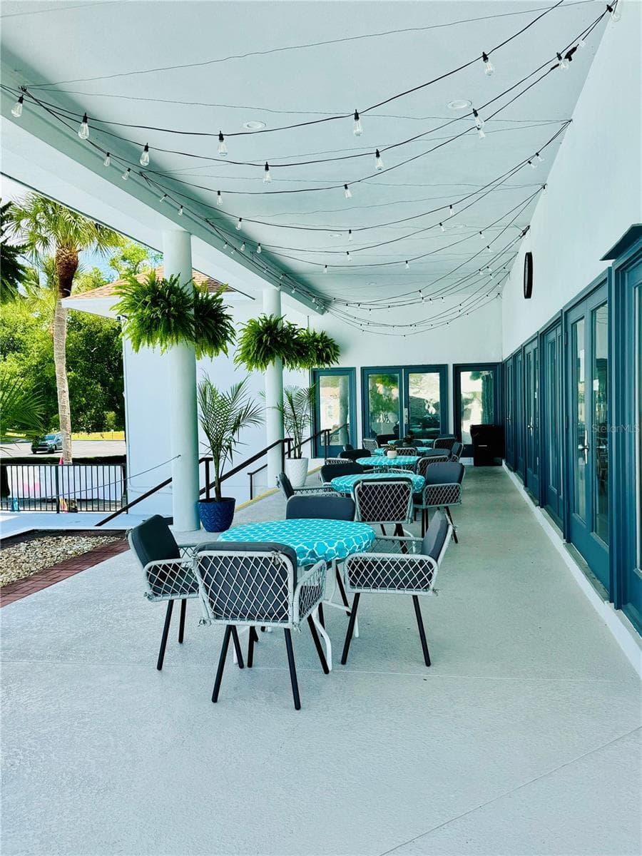 Greenside Grill Veranda - 2457 ST GEORGE DR, DAVENPORT