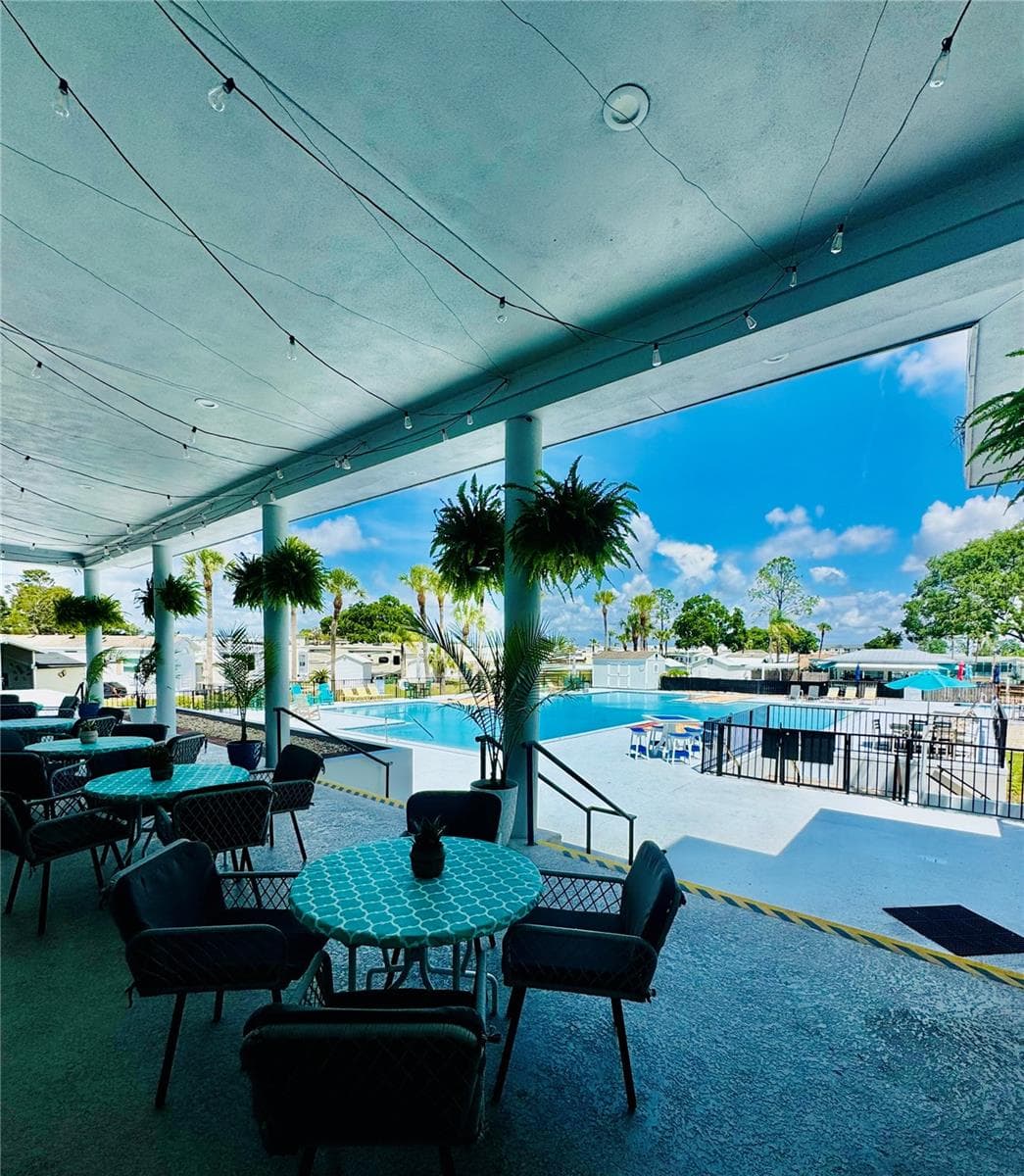 Greenside Grill - 2457 ST GEORGE DR, DAVENPORT