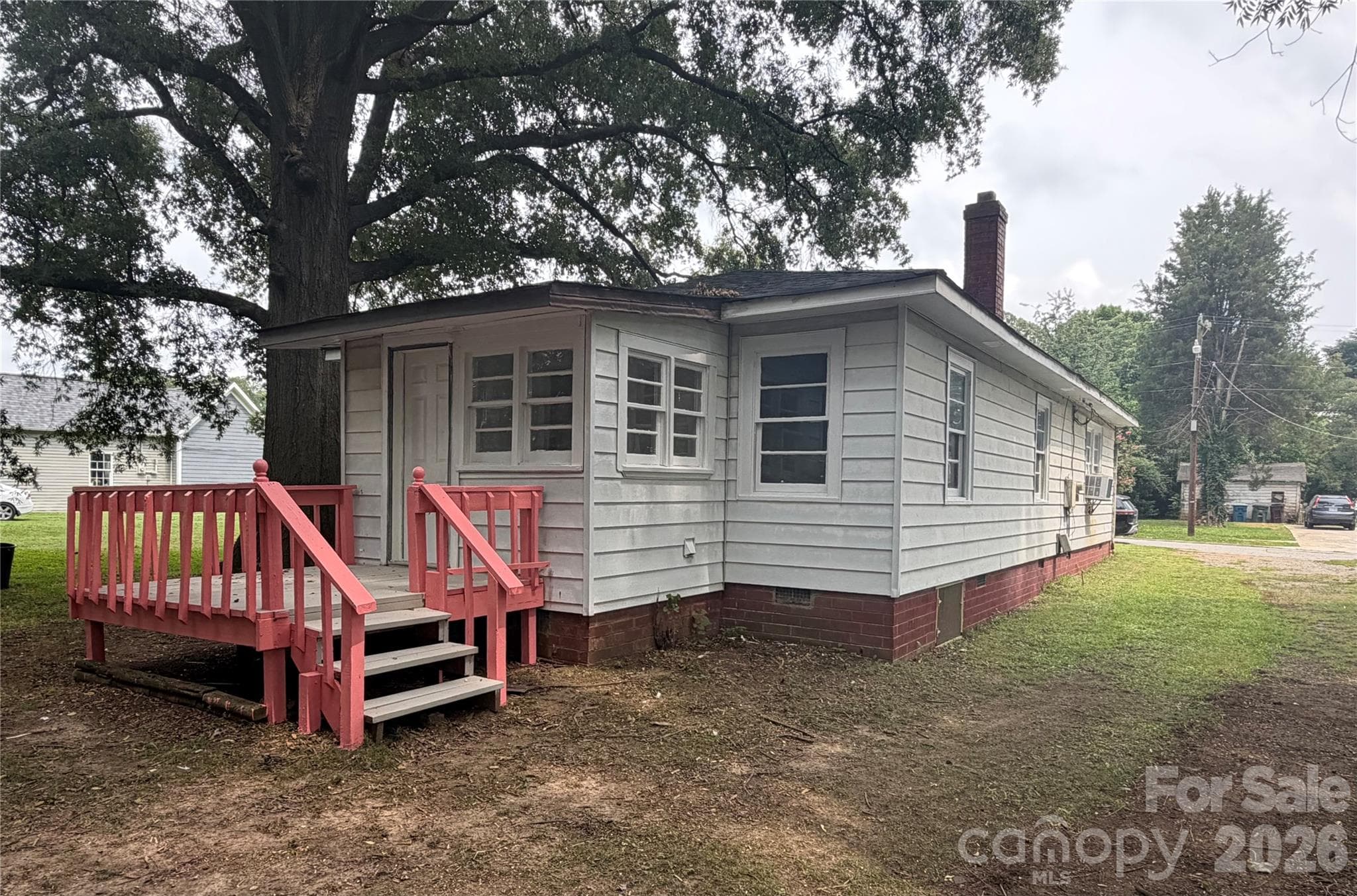 Single Family Residence at 508 N Shaver Street, Salisbury, photo 6 of 23