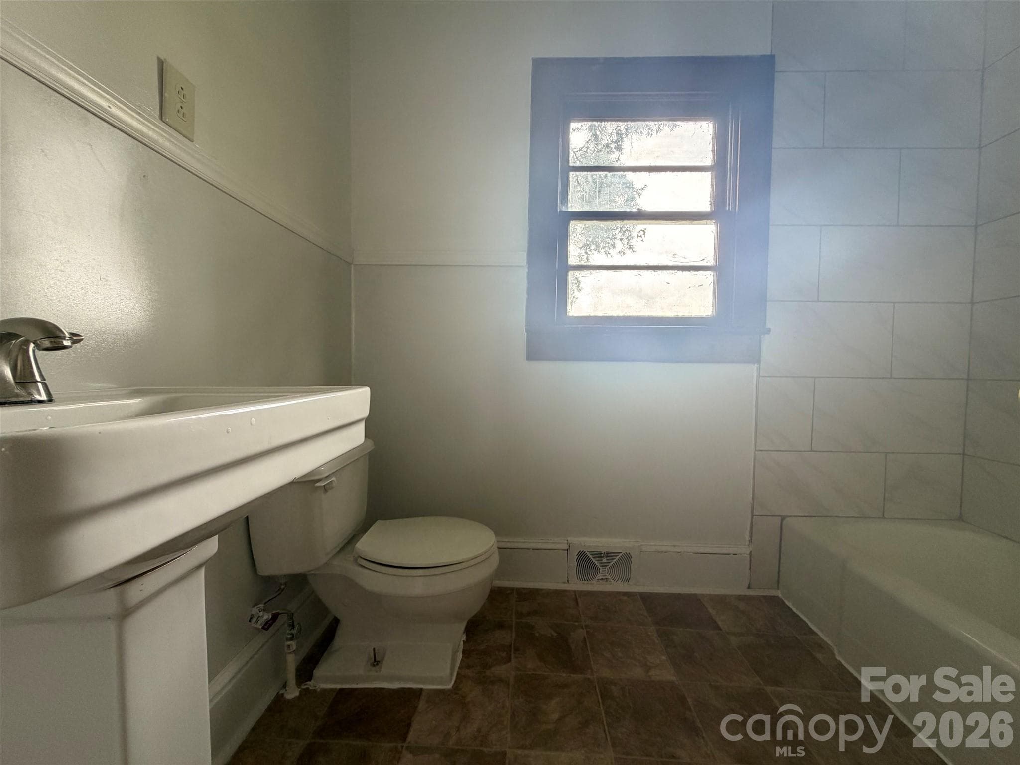 Single Family Residence at 508 N Shaver Street, Salisbury, photo 12 of 23