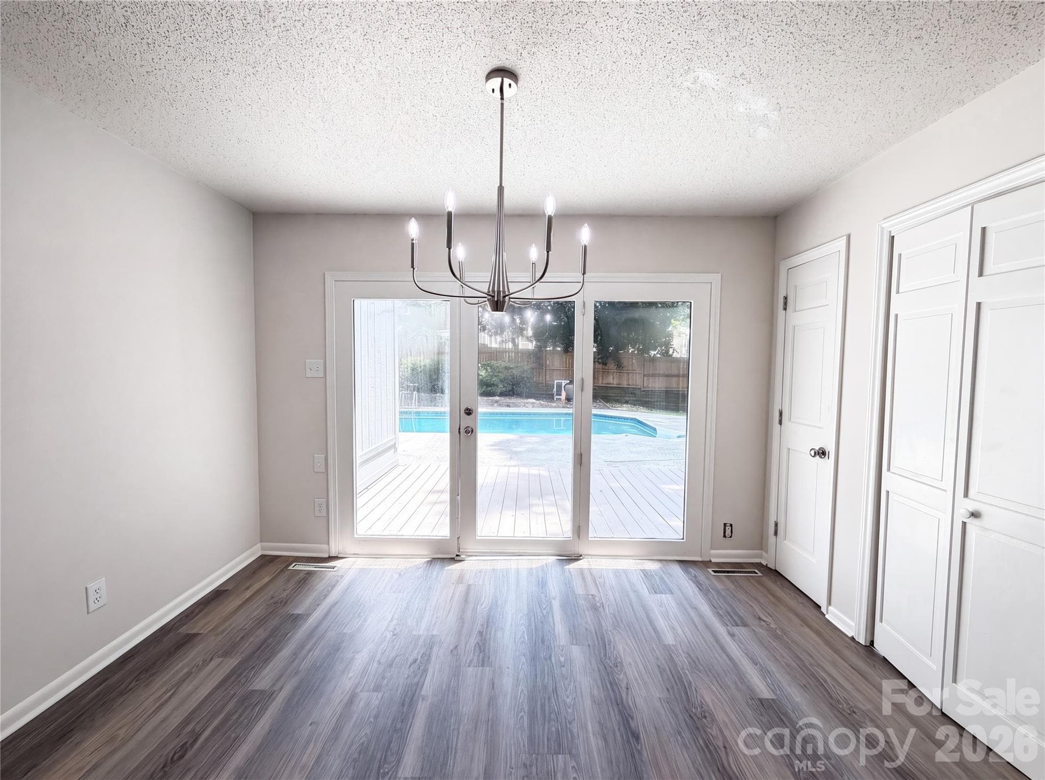 Single Family Residence at 7210 Apple Creek Drive, Charlotte, photo 10 of 24
