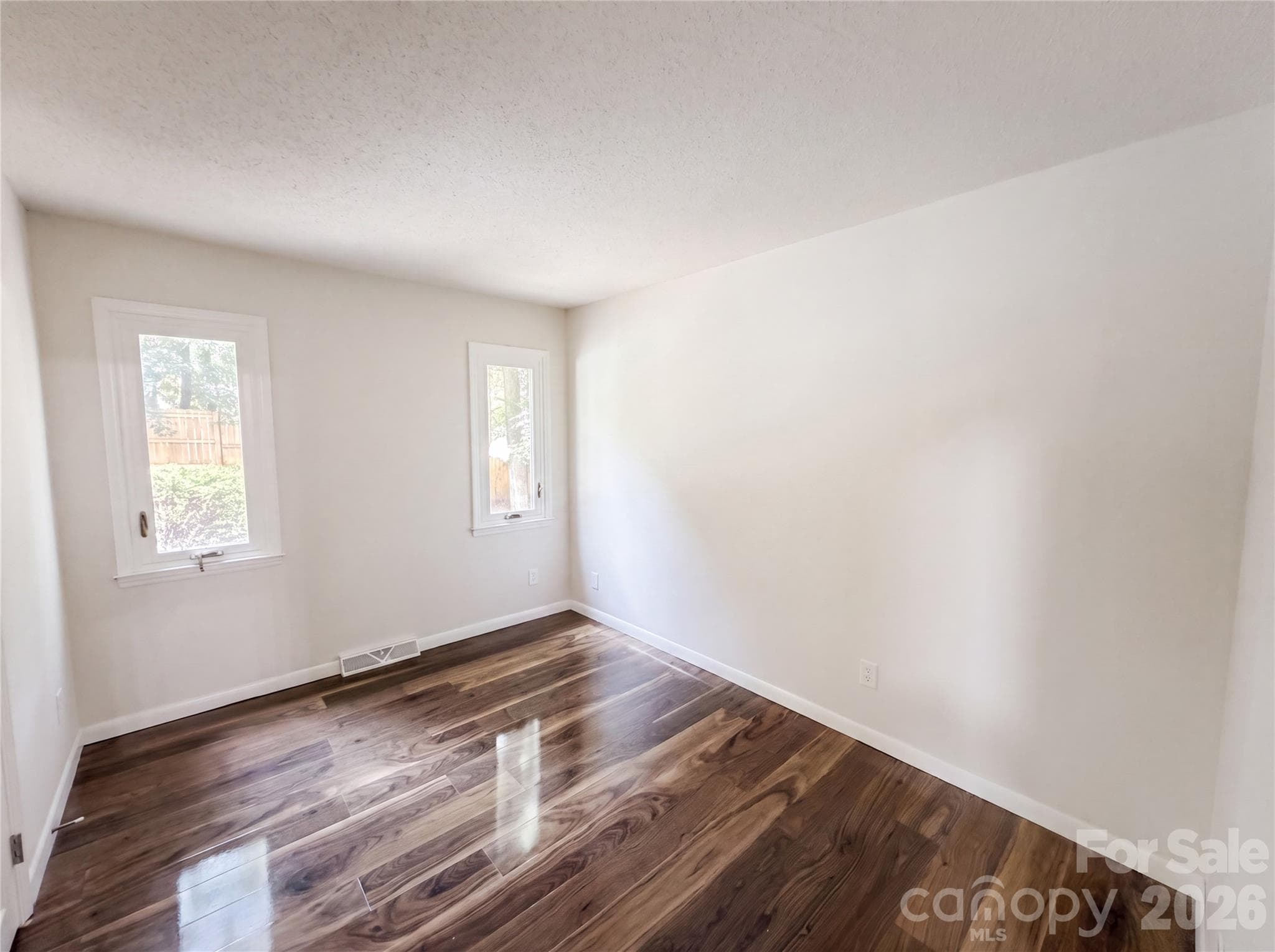 Single Family Residence at 7210 Apple Creek Drive, Charlotte, photo 11 of 24
