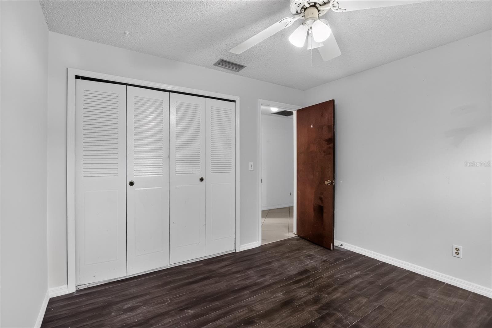 Single Family Residence at 13635 BERKSHIRE CT, GRAND ISLAND, photo 25 of 34