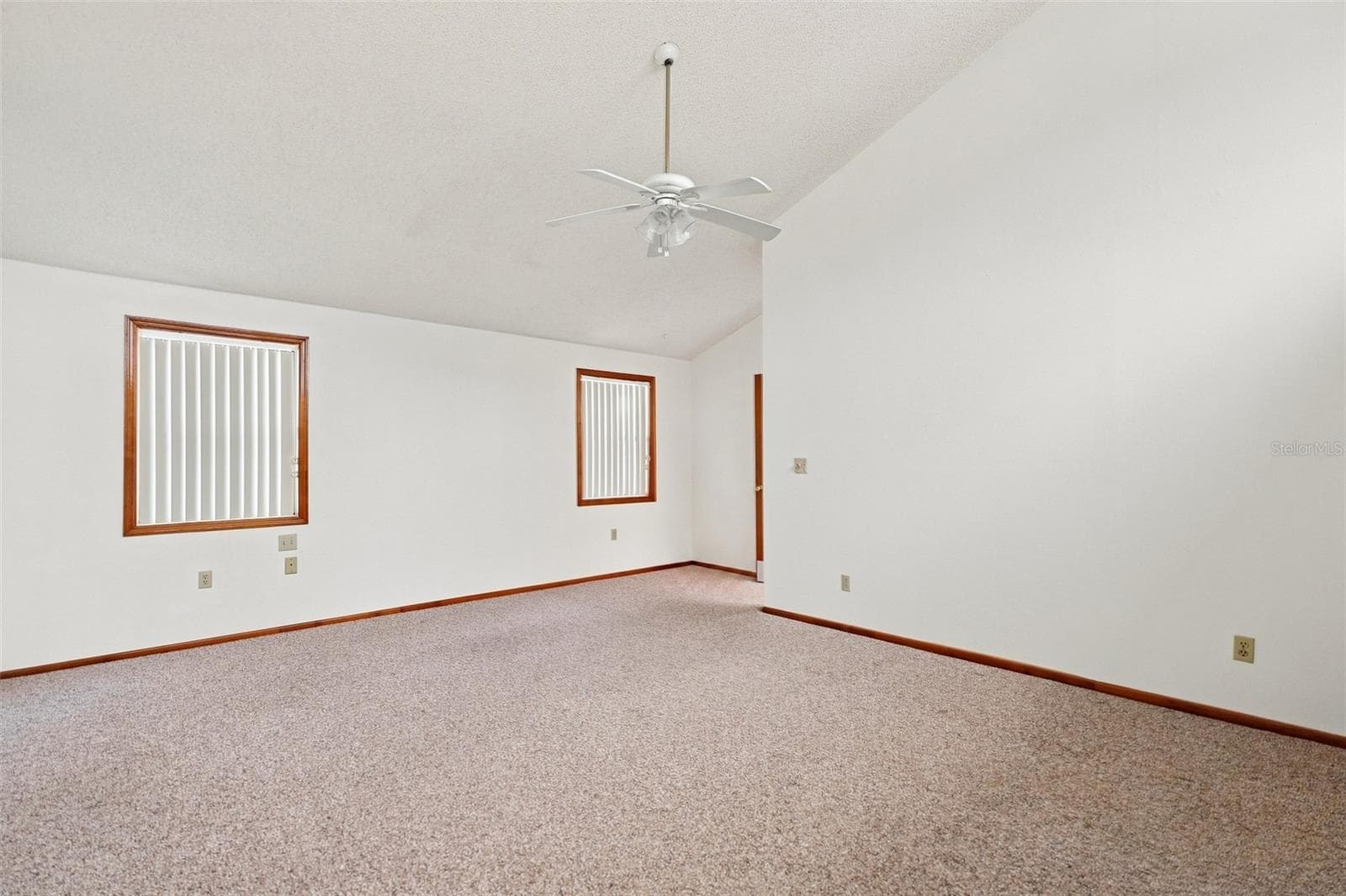 Single Family Residence at 2151 MEREDITH DR, SPRING HILL, photo 20 of 47