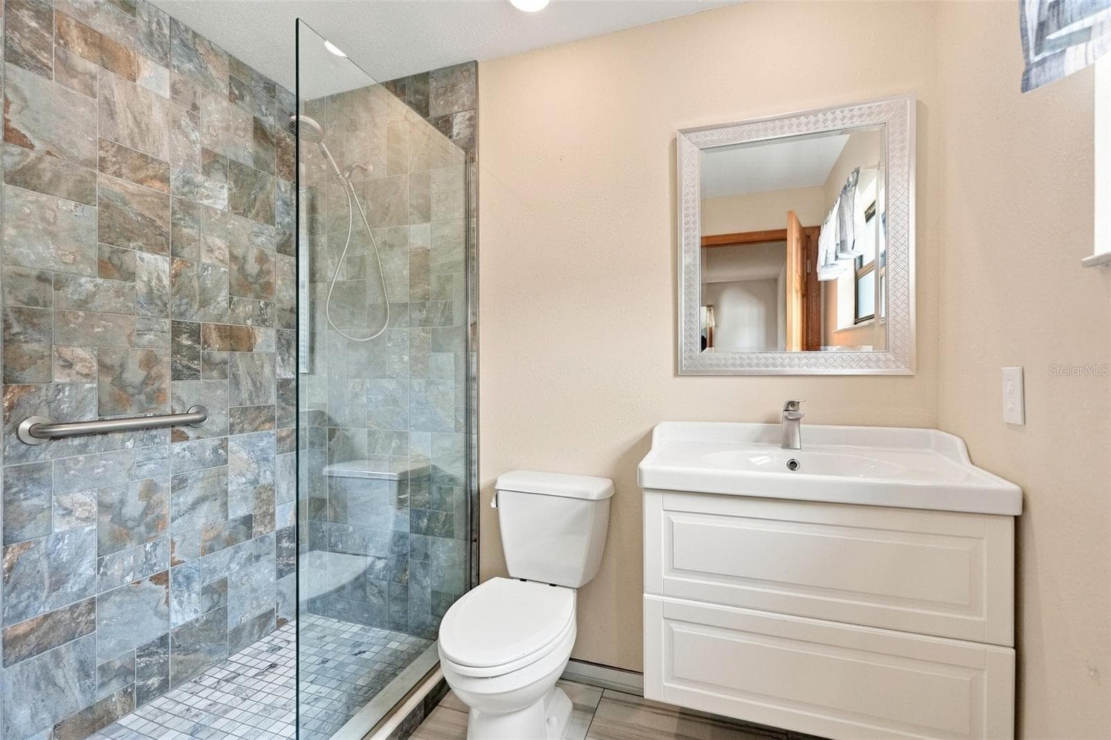 Single Family Residence at 2151 MEREDITH DR, SPRING HILL, photo 22 of 47