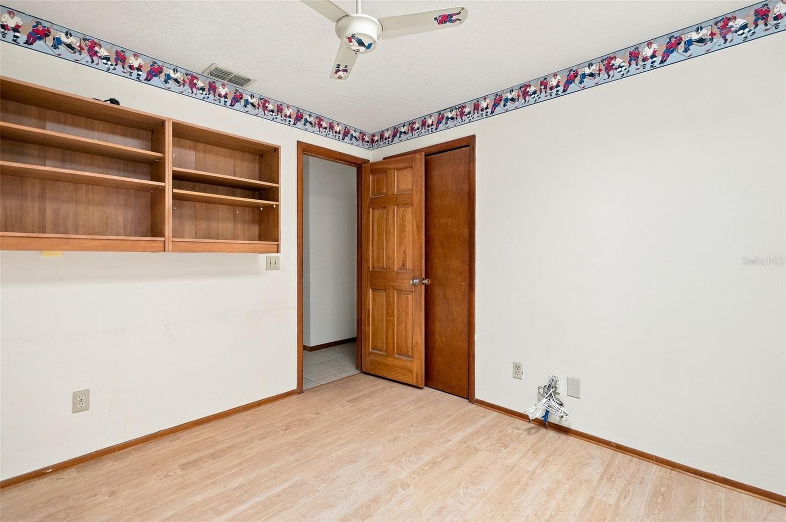 Single Family Residence at 2151 MEREDITH DR, SPRING HILL, photo 25 of 47