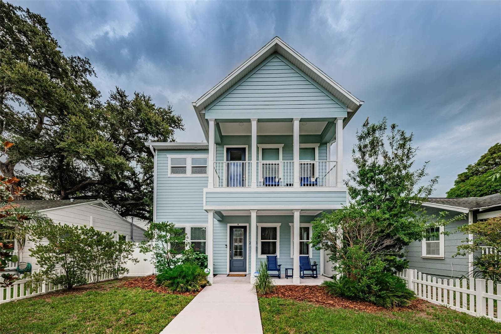 Single Family Residence at 2430 6TH AVE N, ST PETERSBURG, photo 2 of 45