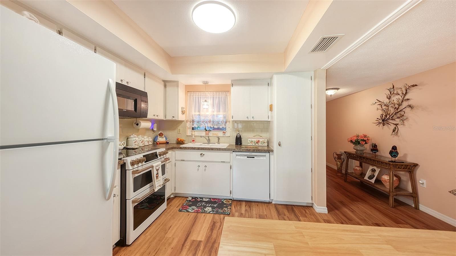 Villa at 2623 RIVERBLUFF PKWY #V144, SARASOTA, photo 13 of 55