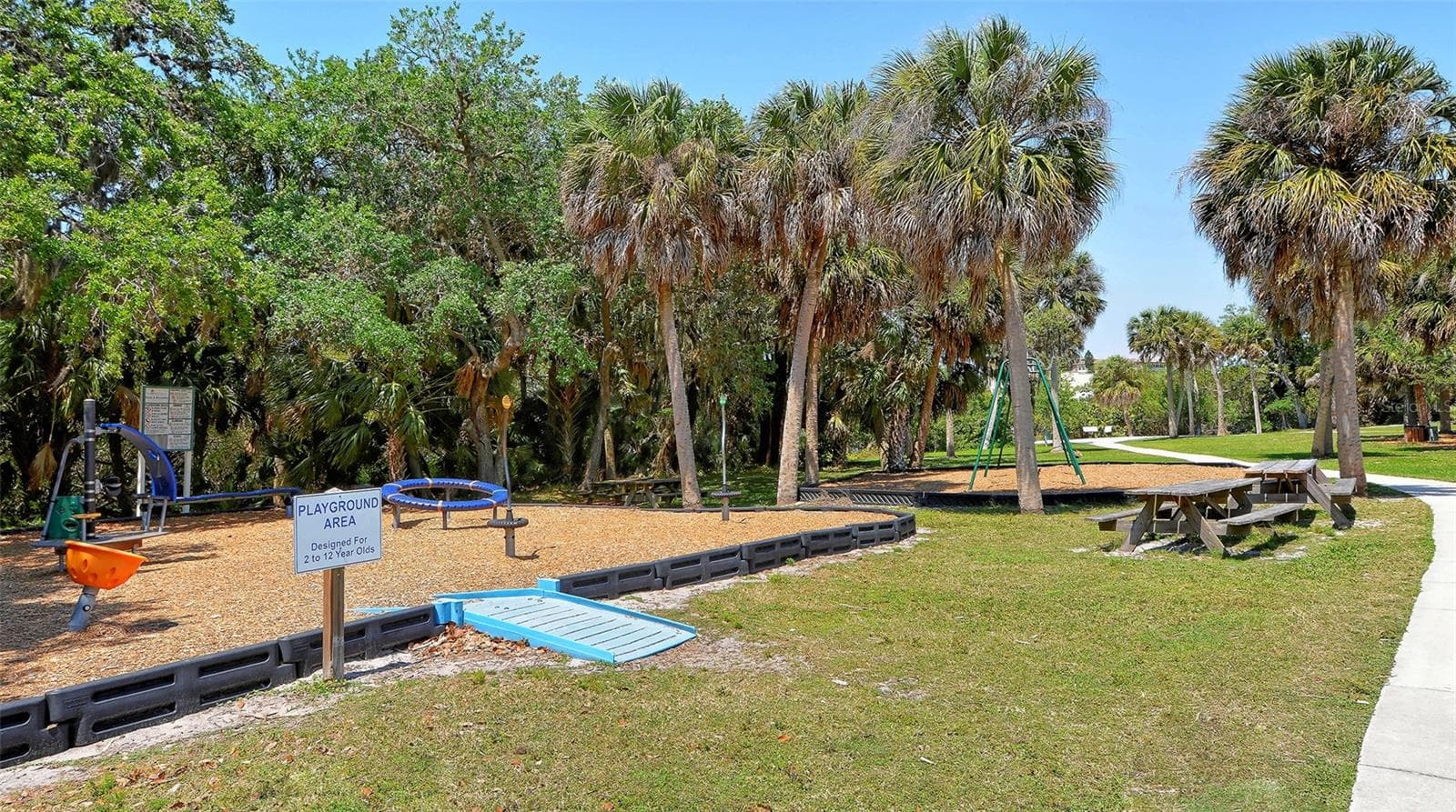 Villa at 2623 RIVERBLUFF PKWY #V144, SARASOTA, photo 53 of 55