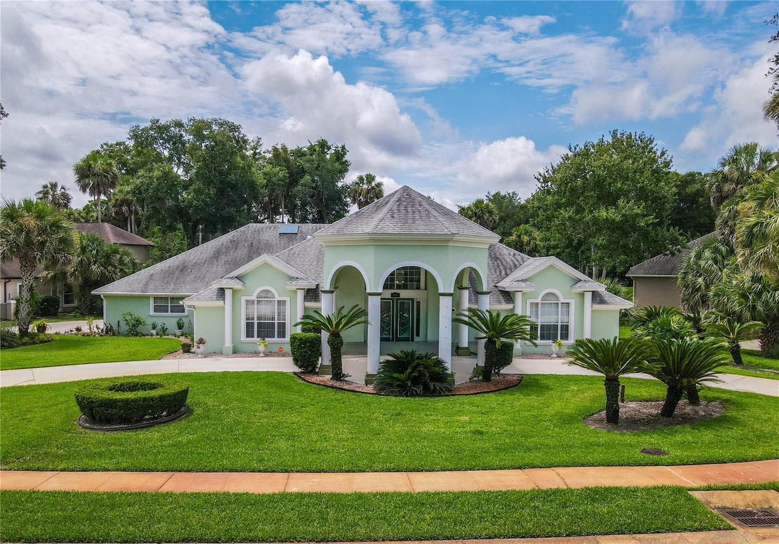 1308 WICKLOW LN